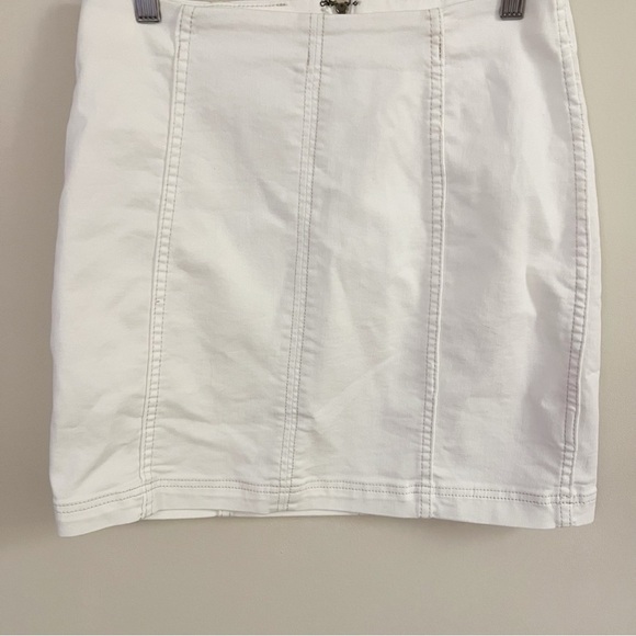 Free People Modern Femme Denim Mini In Stark White Size 10 Back Zip Close - Picture 5 of 11